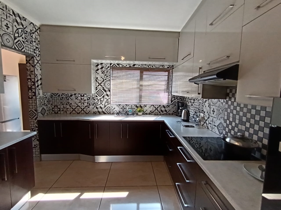 4 Bedroom Property for Sale in Walmer Heights Eastern Cape